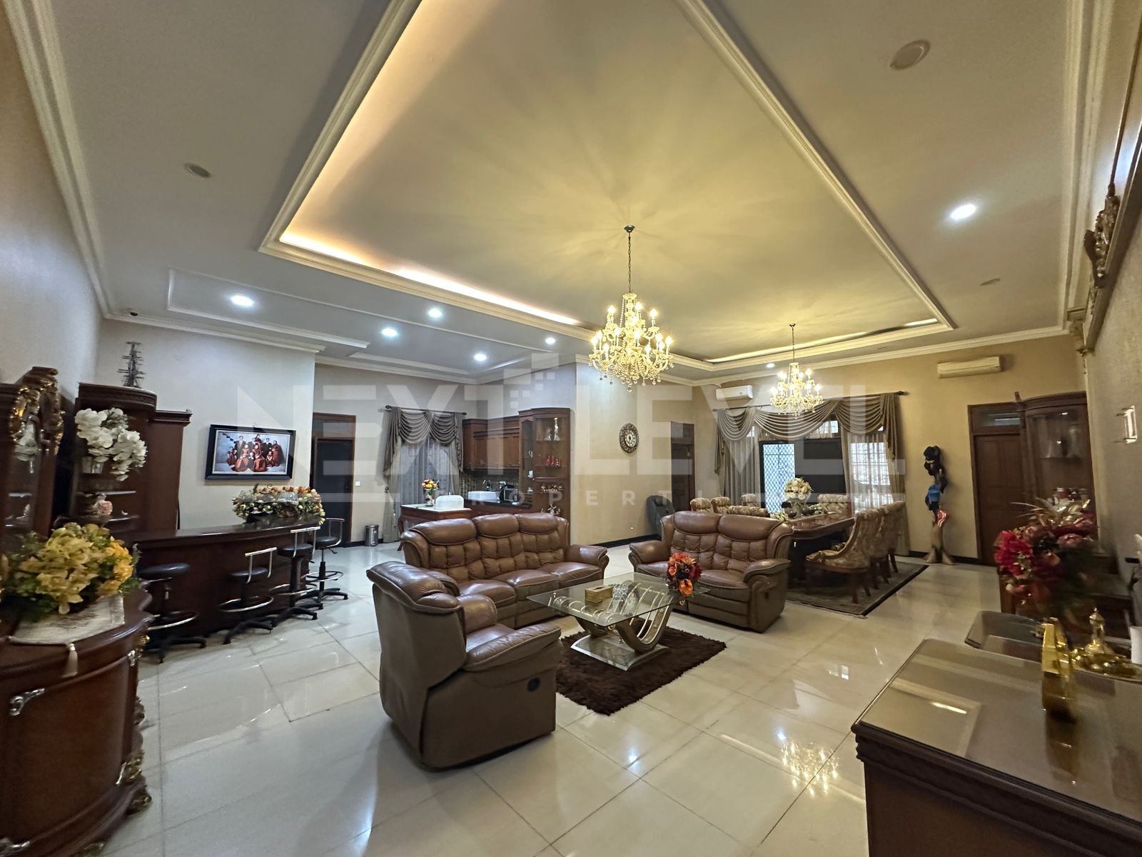 Dijual  Rumah Mewah   FULL FURNISHED (All included perabot) 😊