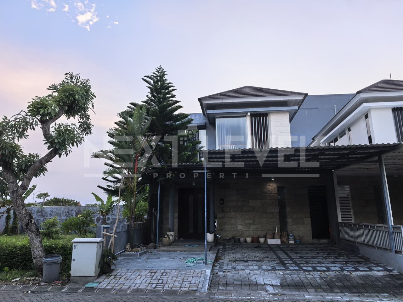 Rumah 2 lantai Greenhill Citraland 