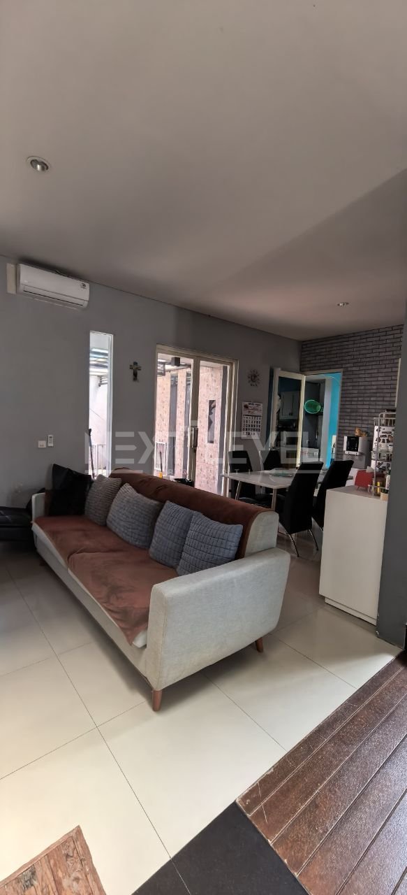 Dijual Rumah Citraland Mewah Full Fursihed Minimalis Strategis Siap Huni