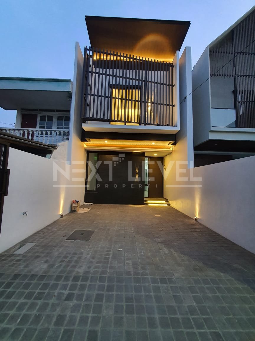 Rumah Baru Modern Minimalis Baruk Utara dekat IPH, Stikom, Merr dan Excelso