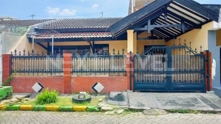 Dijual Rumah Wisma Lidah Kulon