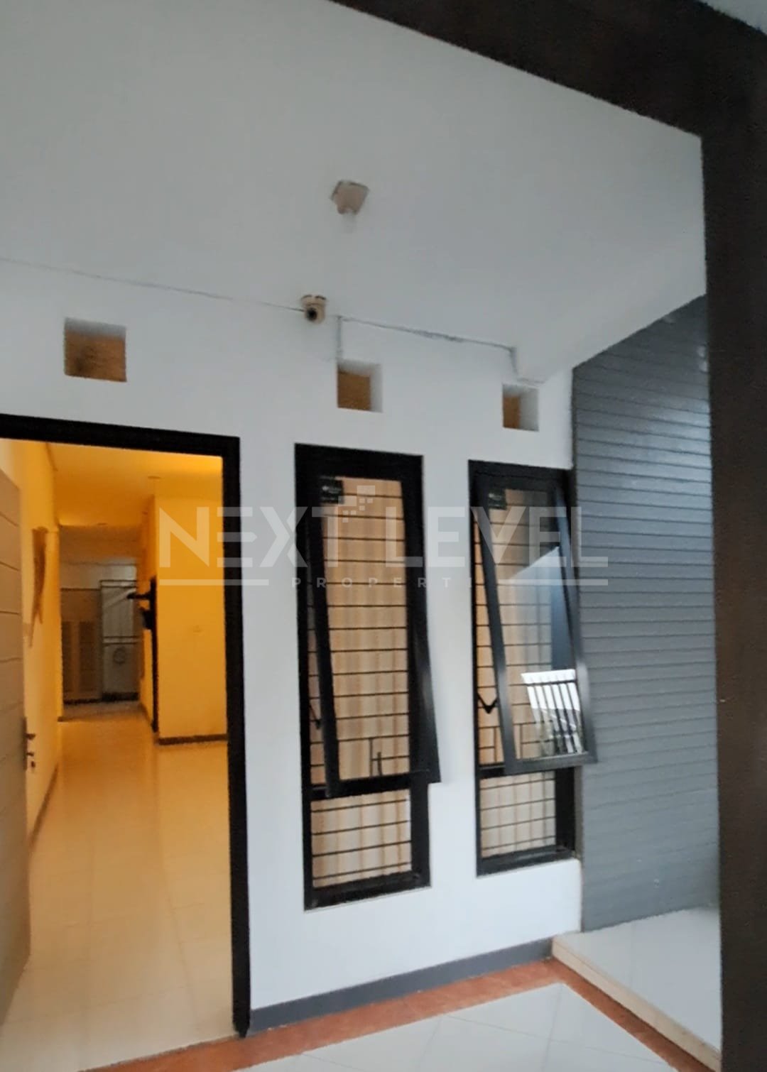 Jual RUMAH mewah 2 Lantai di Garden Dian Regency jalan Taman Edelweis Sedati Kab Sidoarjo