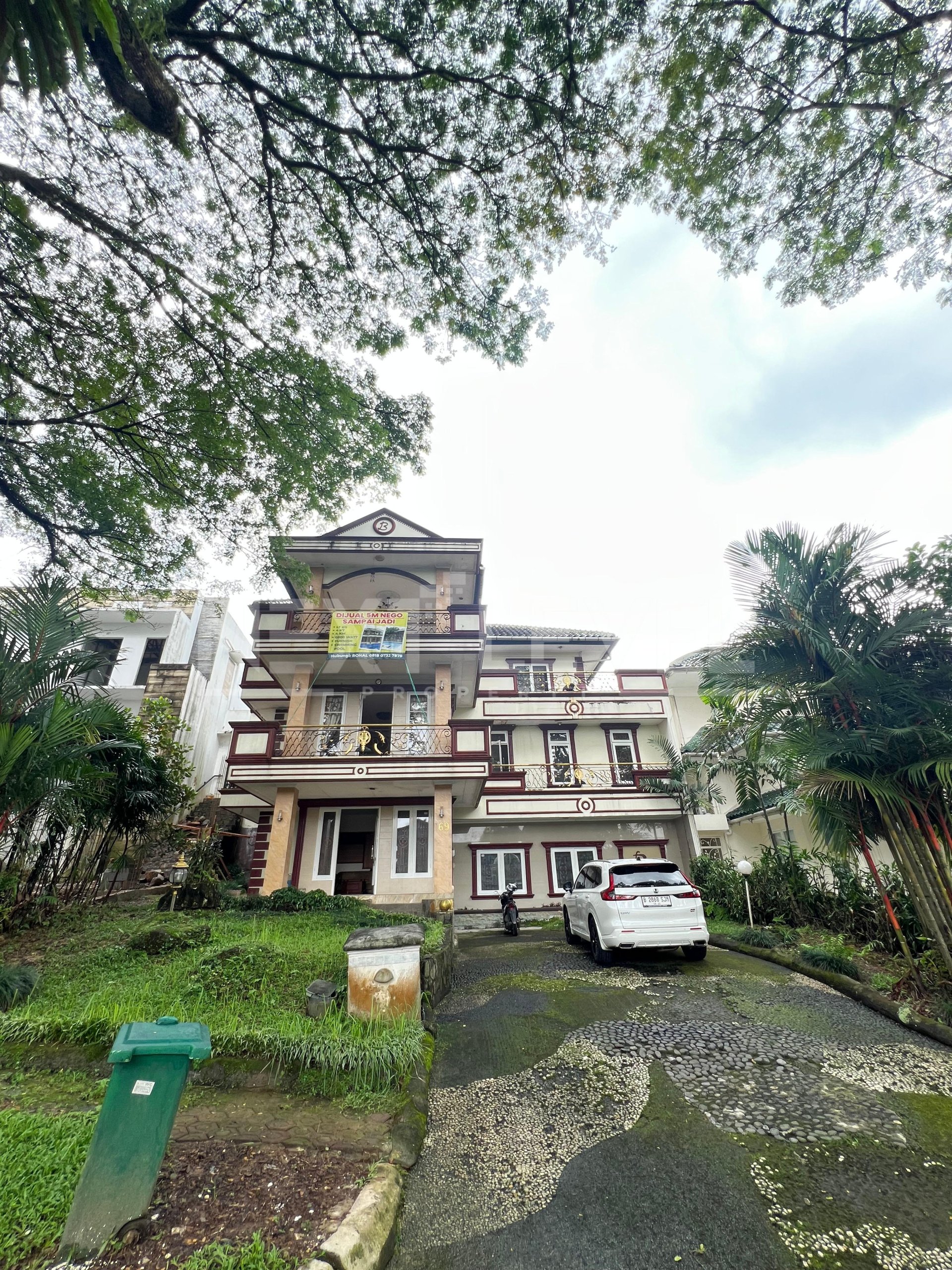 Dijual Rumah Sentul City Bukit Golf Hijau Raya LT  611 m² ( 15x40an ) View Bagus