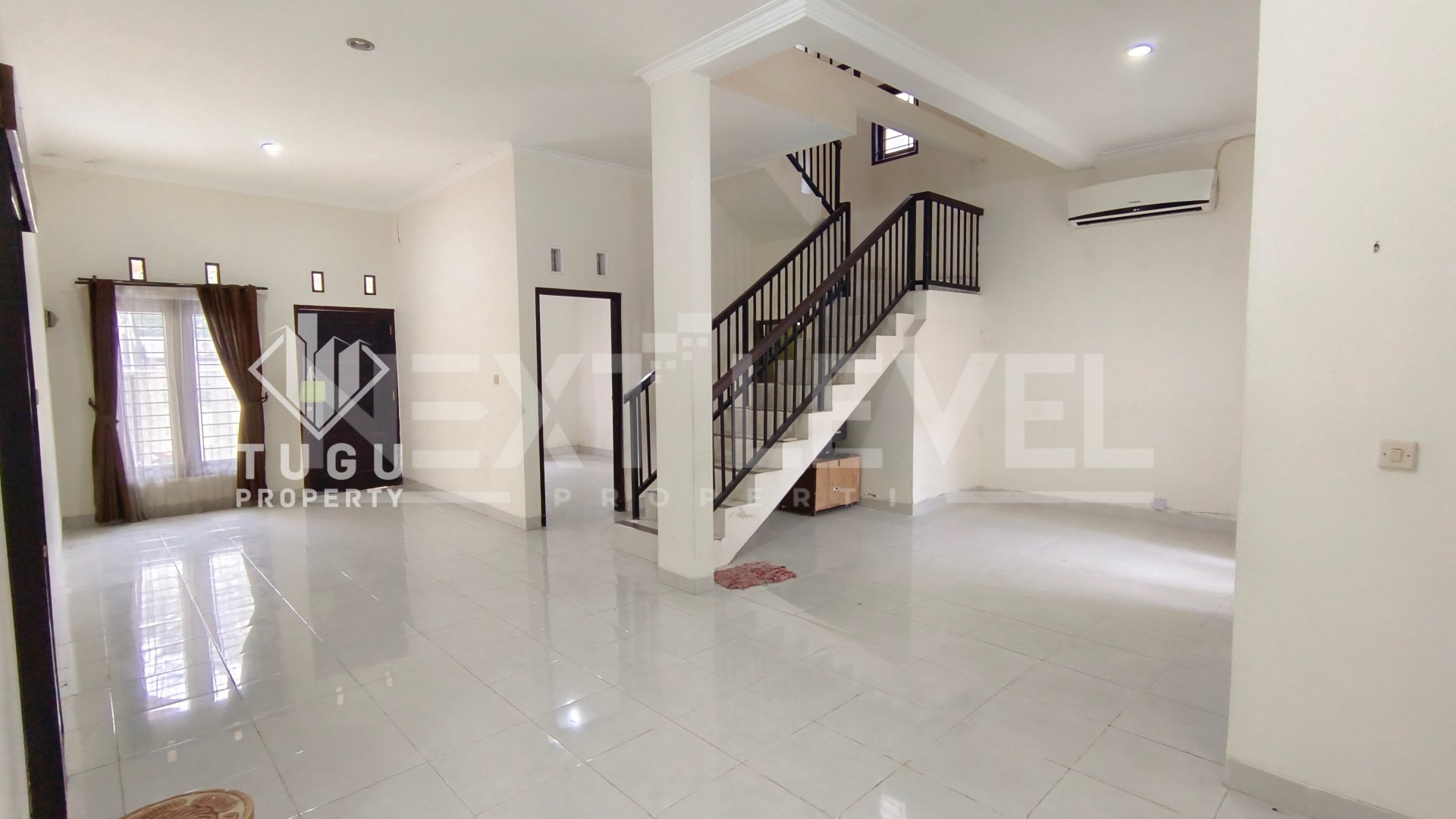 Disewakan Rumah 2 Lantai, Jakal Km 7, Bersih, Rapi, Siap Huni