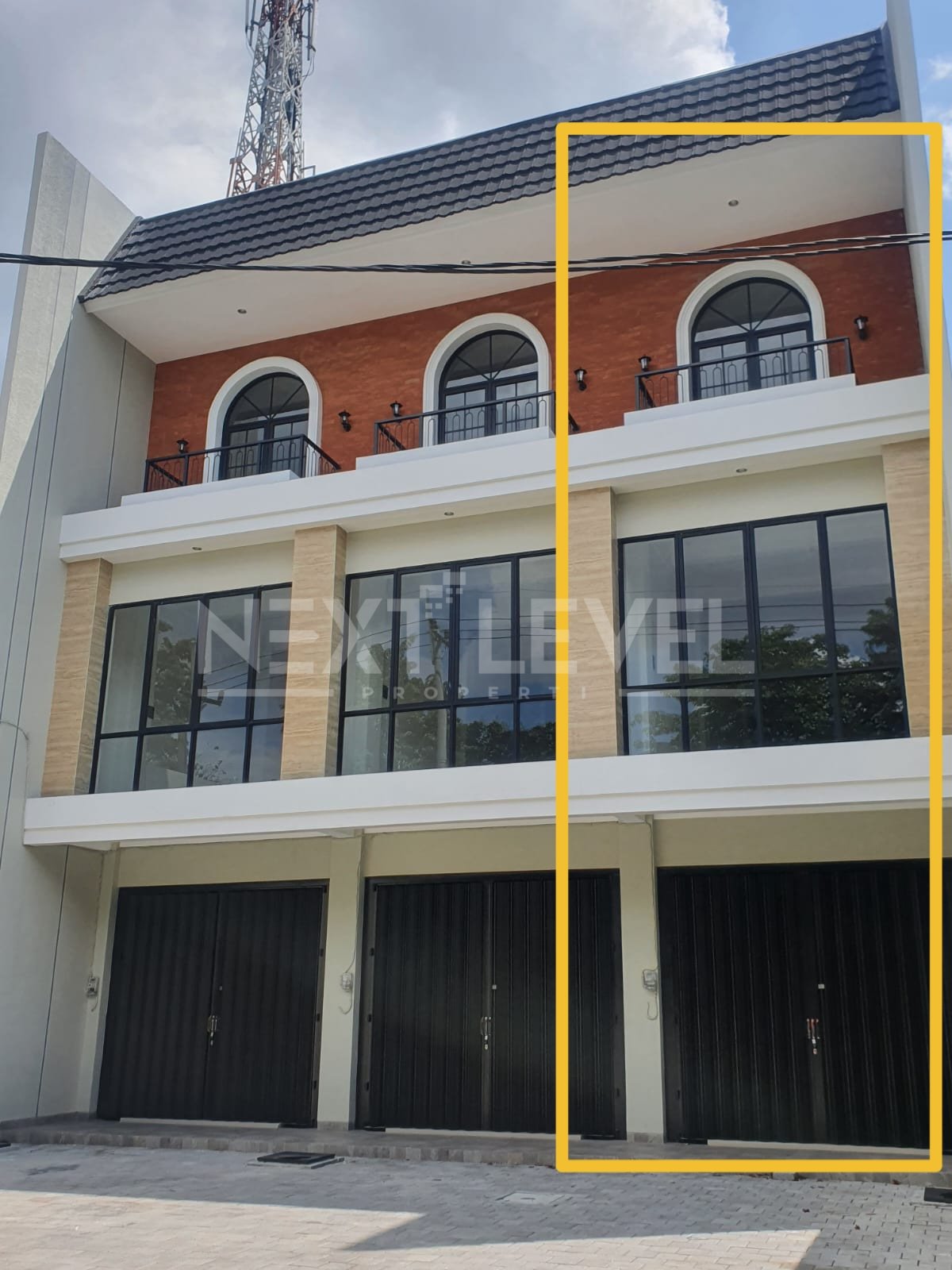 Dijual/disewakan ruko di nol jalan raya Manukan Surabaya barat