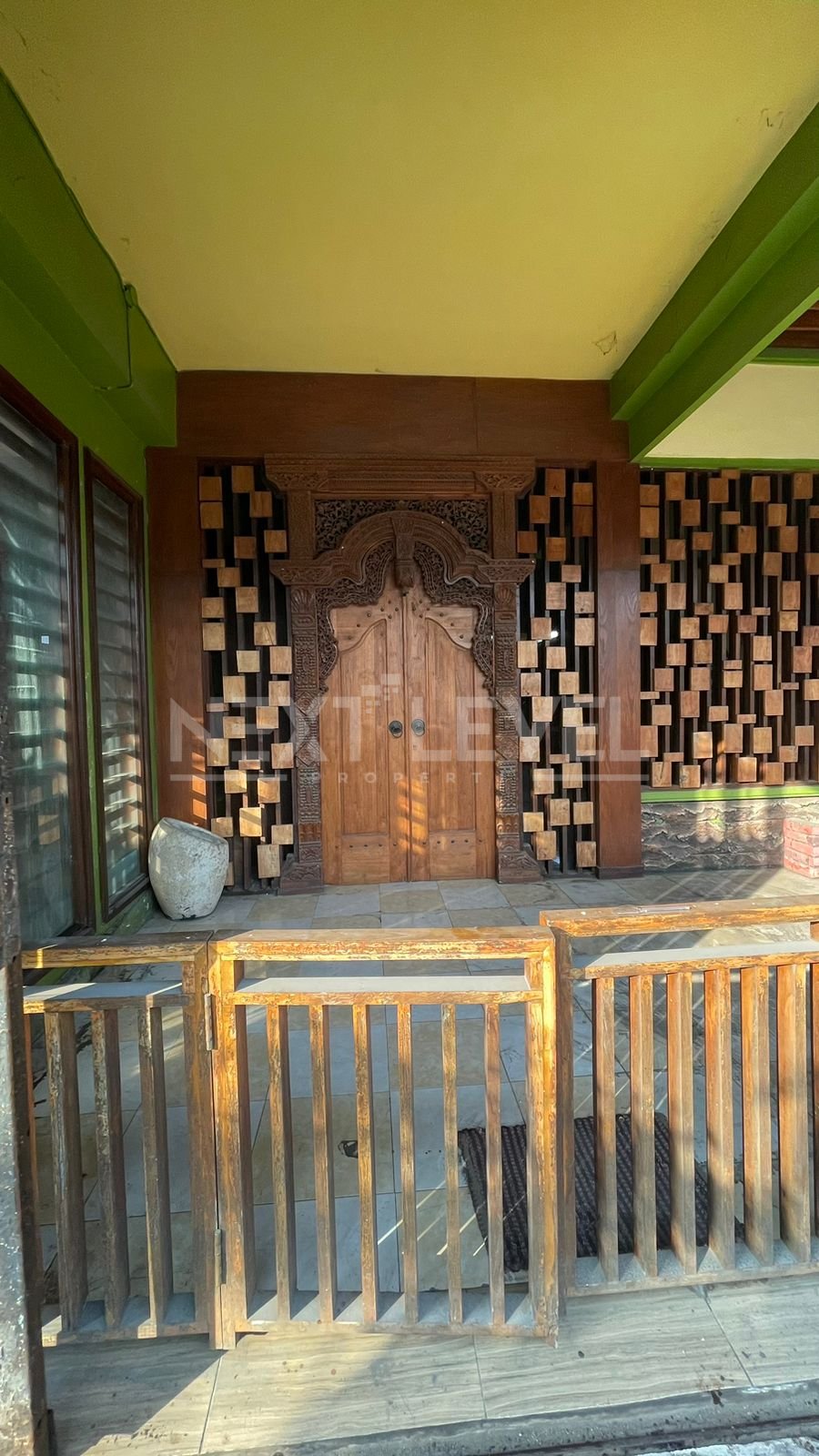 Dijual Rumah 3 Lantai Siap Huni - Surabaya Barat