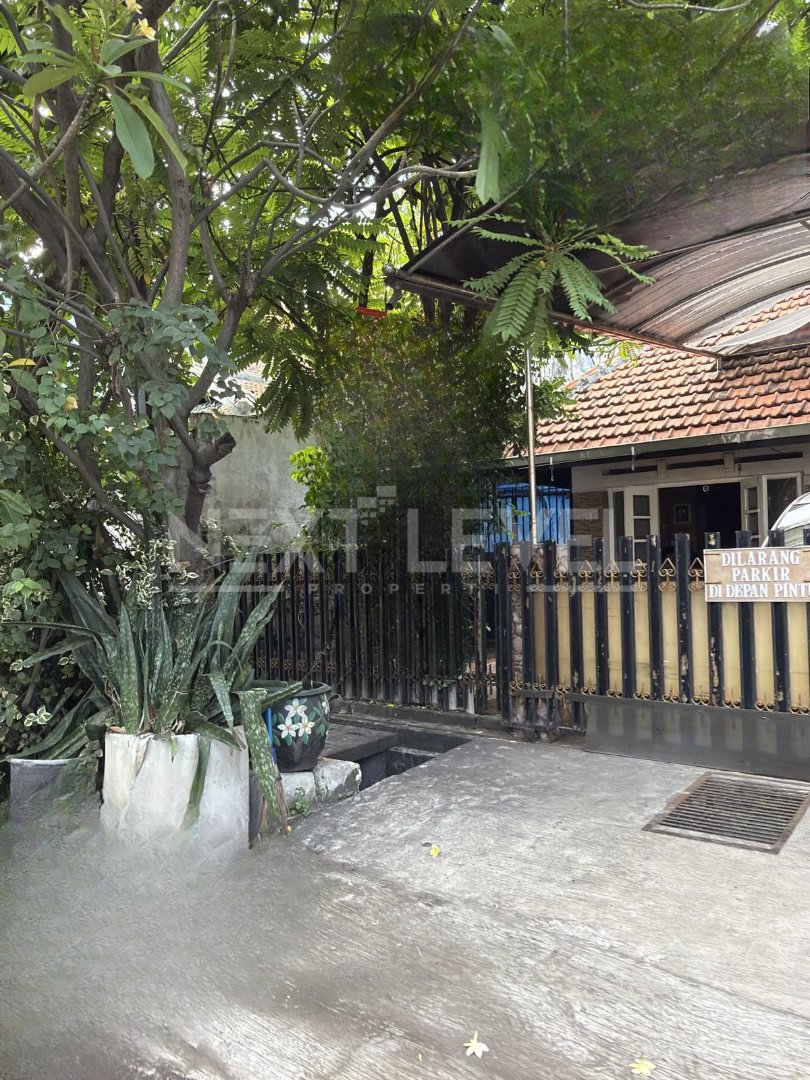 Dijual Rumah 1 Lantai Berlokasi Strategis - Surabaya Selatan