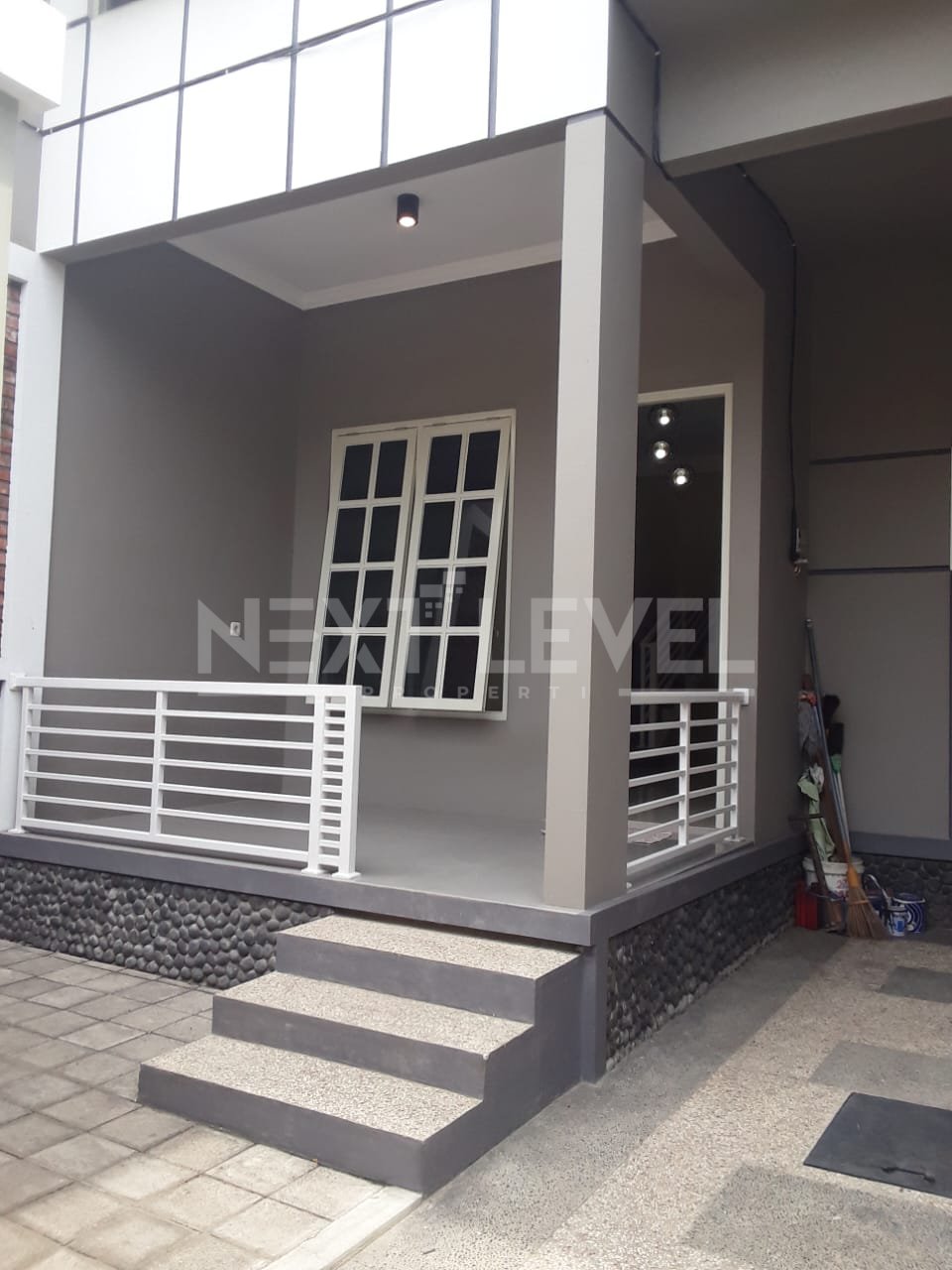 Jual Rumah Baru Gress Tenggilis 