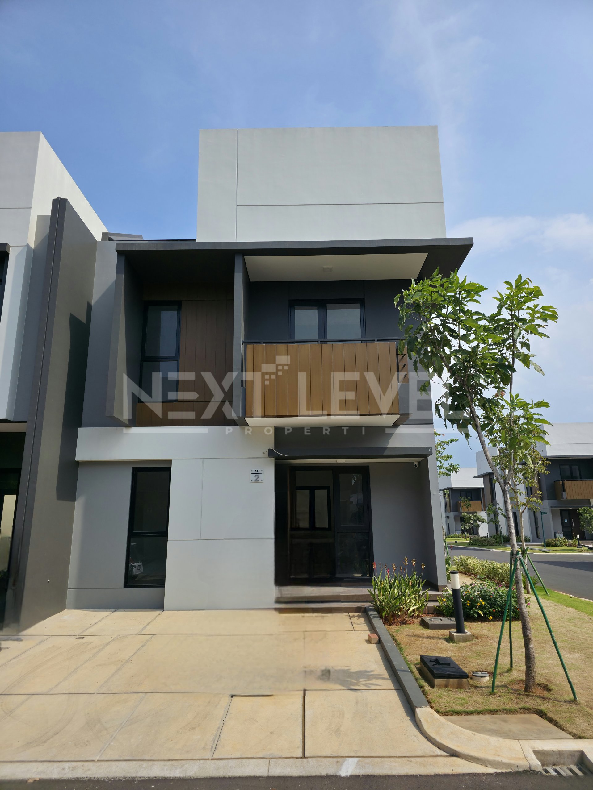 Rumah sewa bagus di summarecon crown gading