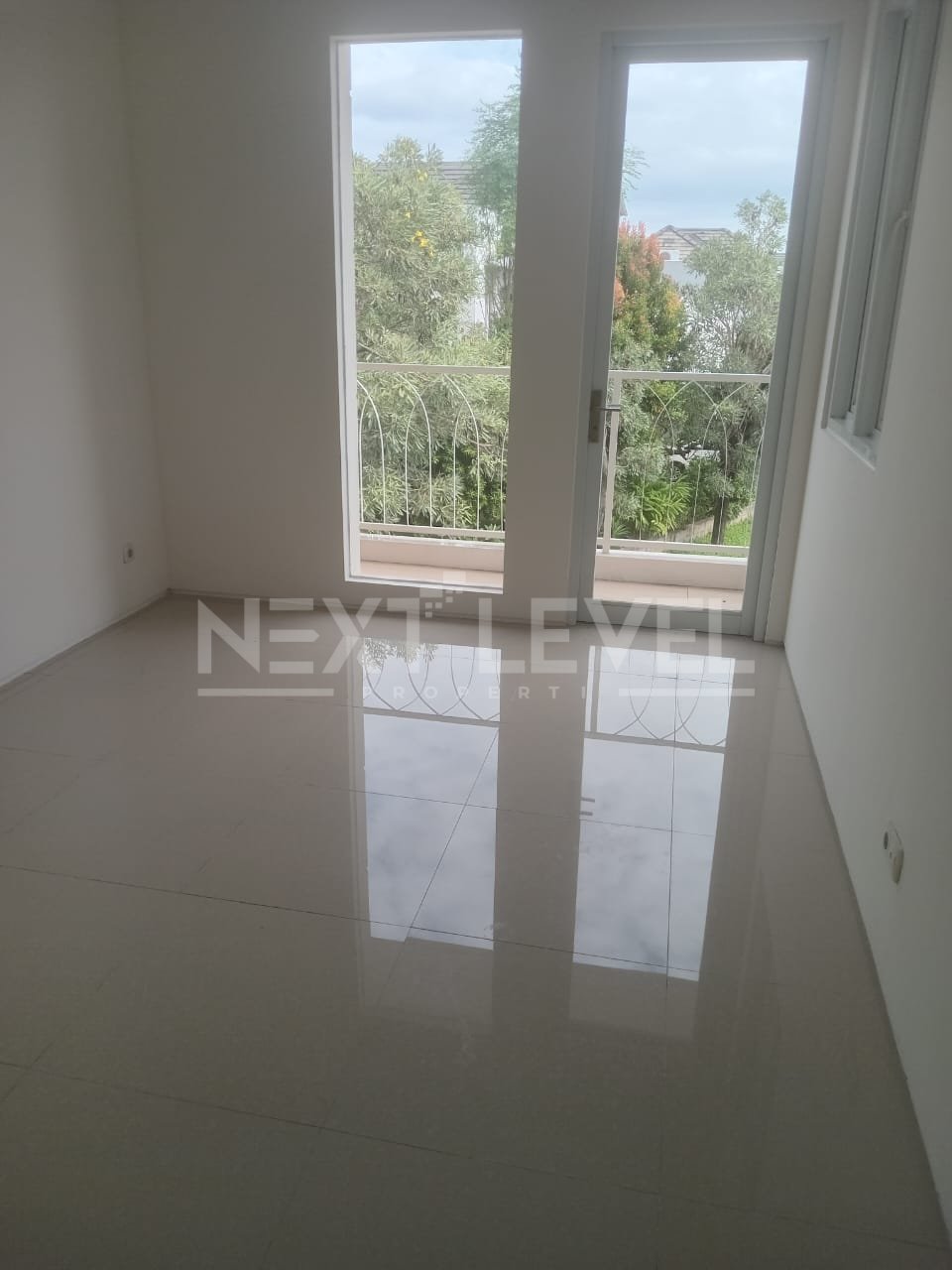 Dijual rumah baru Gress di royal residence Wiyung Surabaya barat