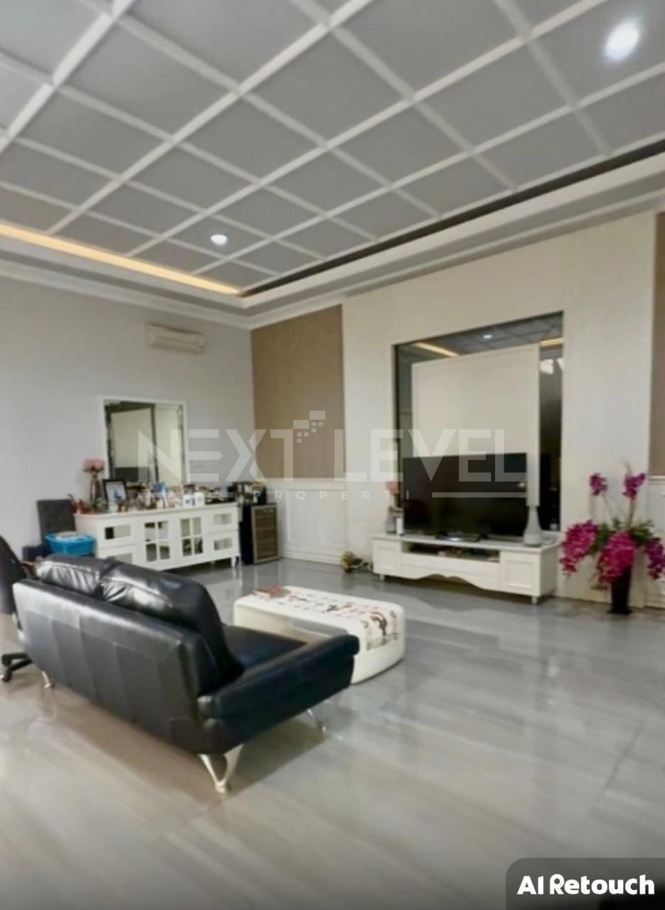 Dijual Rumah Mewah Graha Famili Minimalis Strategis Siap Huni