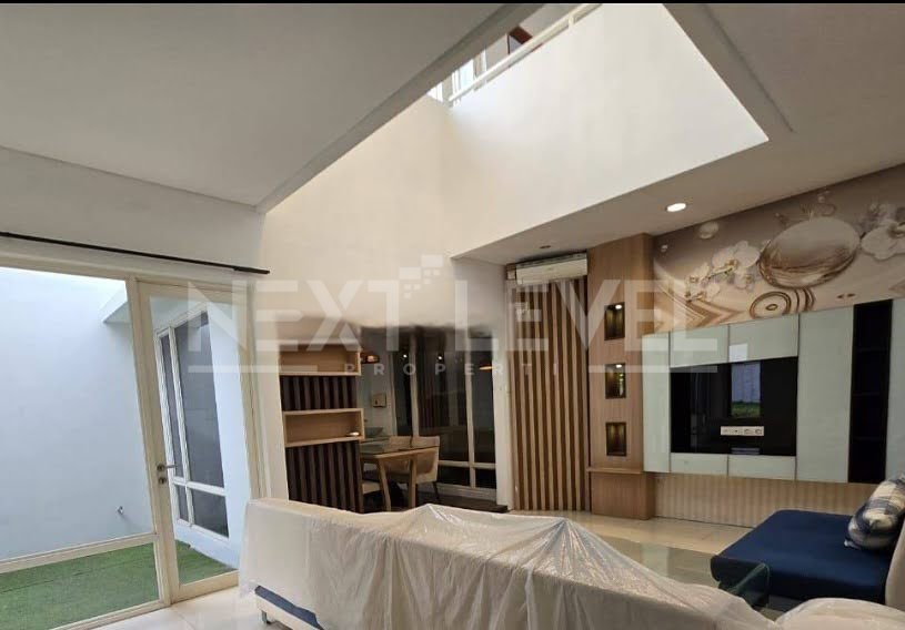 Dijual Rumah Furnish Forest Mansion Wiyung Surabaya Barat