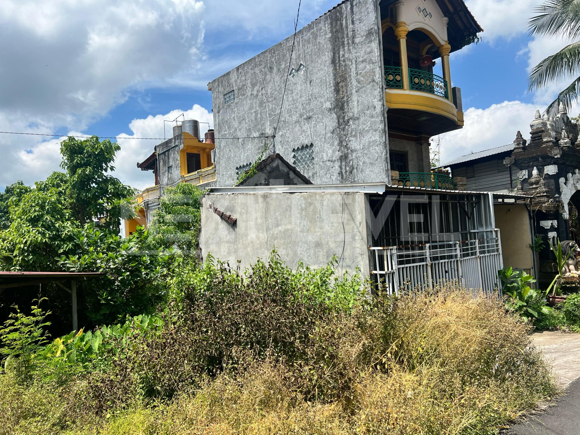 30 menter ke jalan raya utama Dps Gilimanuk