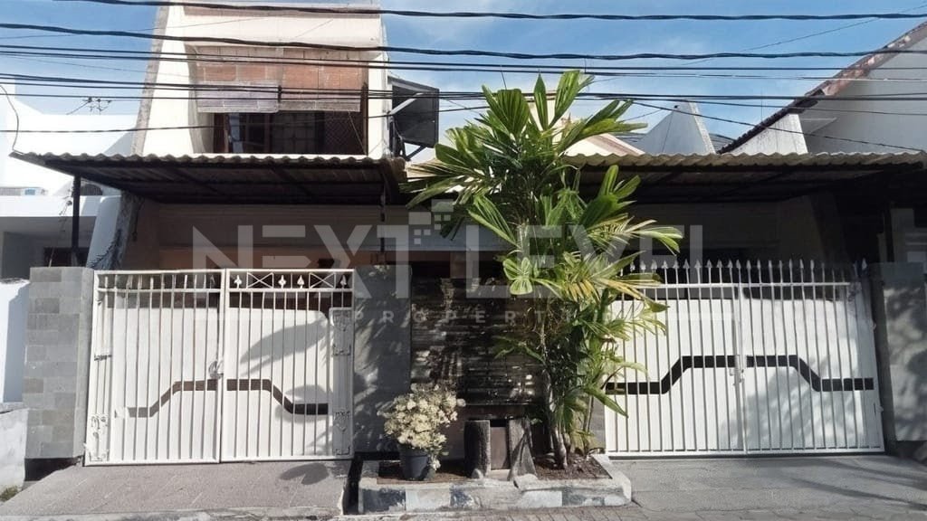 Dijual rumah dekat banget ke Galaxy Mall, Discount 300jt & masih nego (butuh cepat laku tahun ini!).