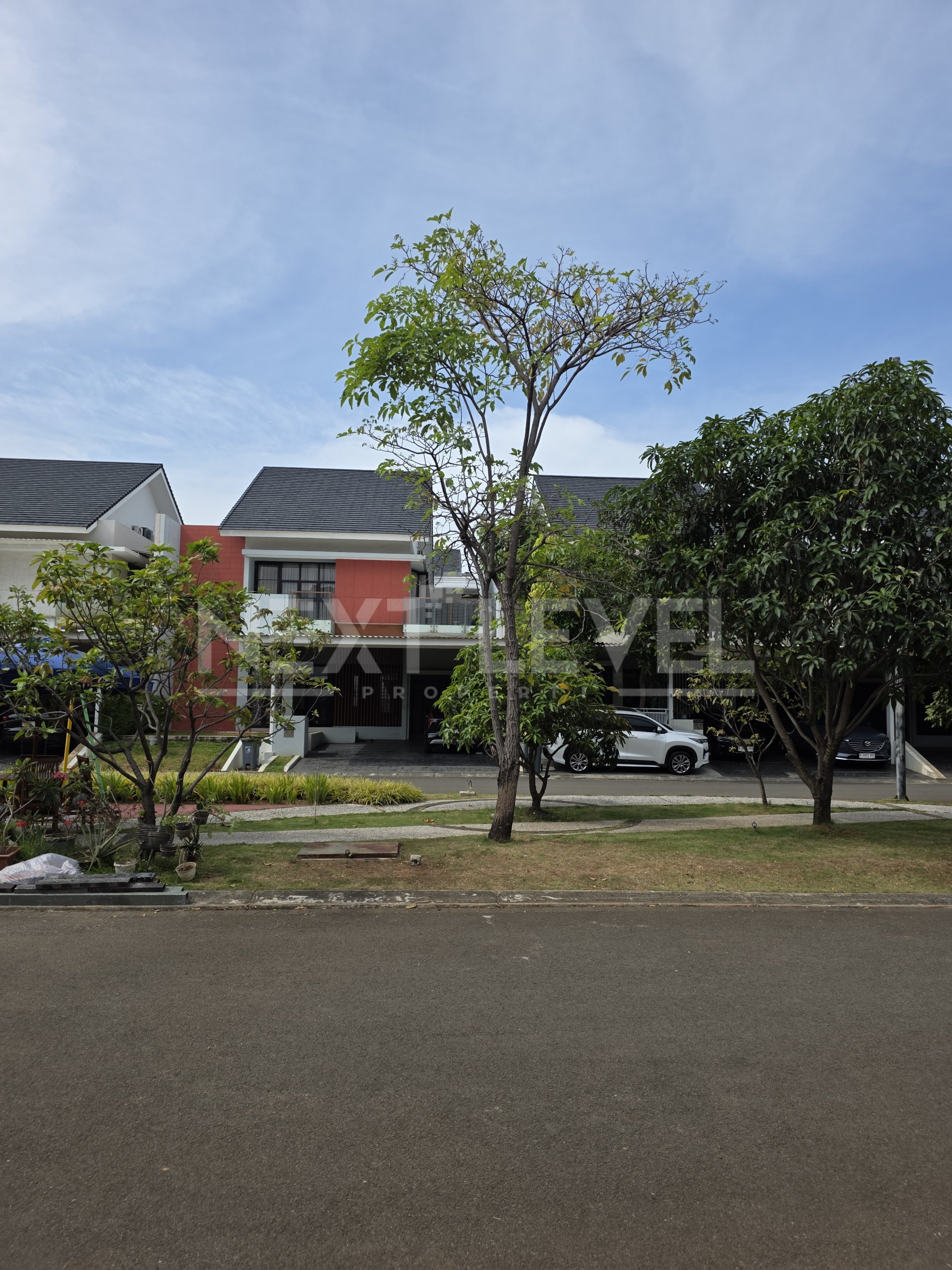 Jual rumah mewah 2 lantai cluster elit di asia tropis harapan indah