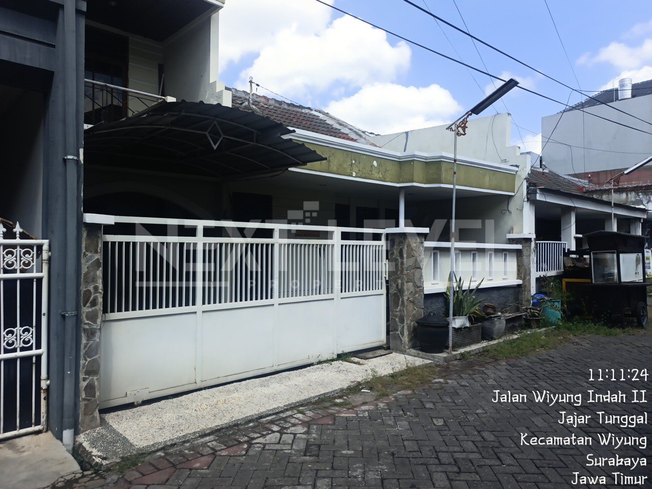 Dijual rumah di taman pondok indah wiyung surabaya barat