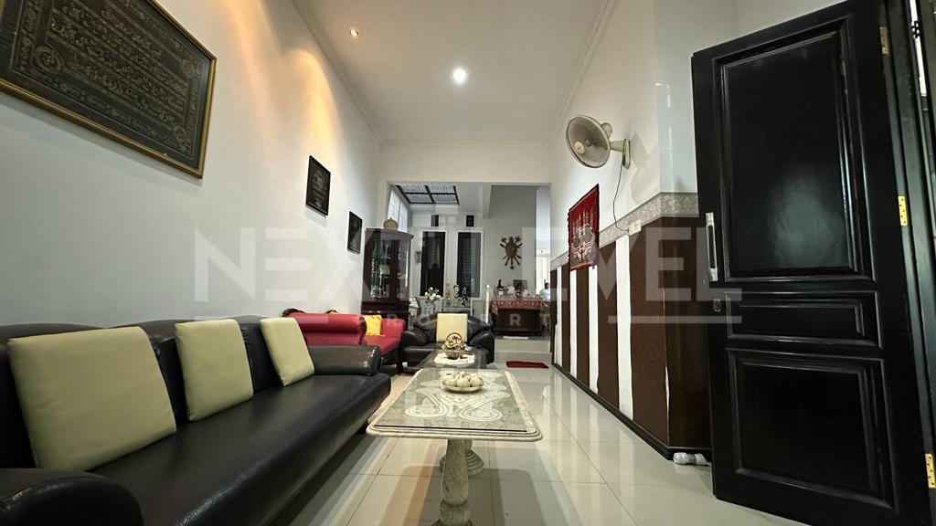 Jual rumah Ketintang 