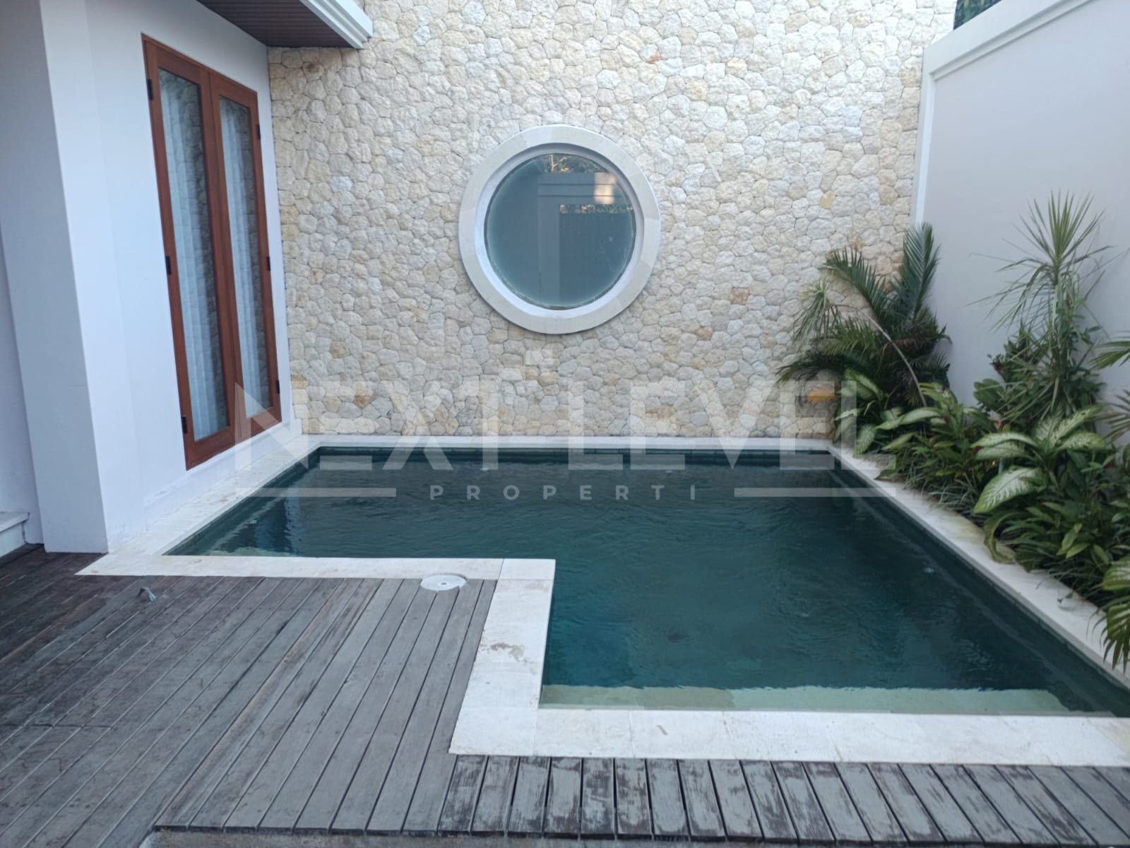 Dijual Brand New Villa 3 kamar dan 2 Lantai di Jalan Pura Baru Pageh Ungasan Bali, hanya ± 4.5 km to Pantai Melasti dan ± 7.5 km ke Pantai Balangan. 