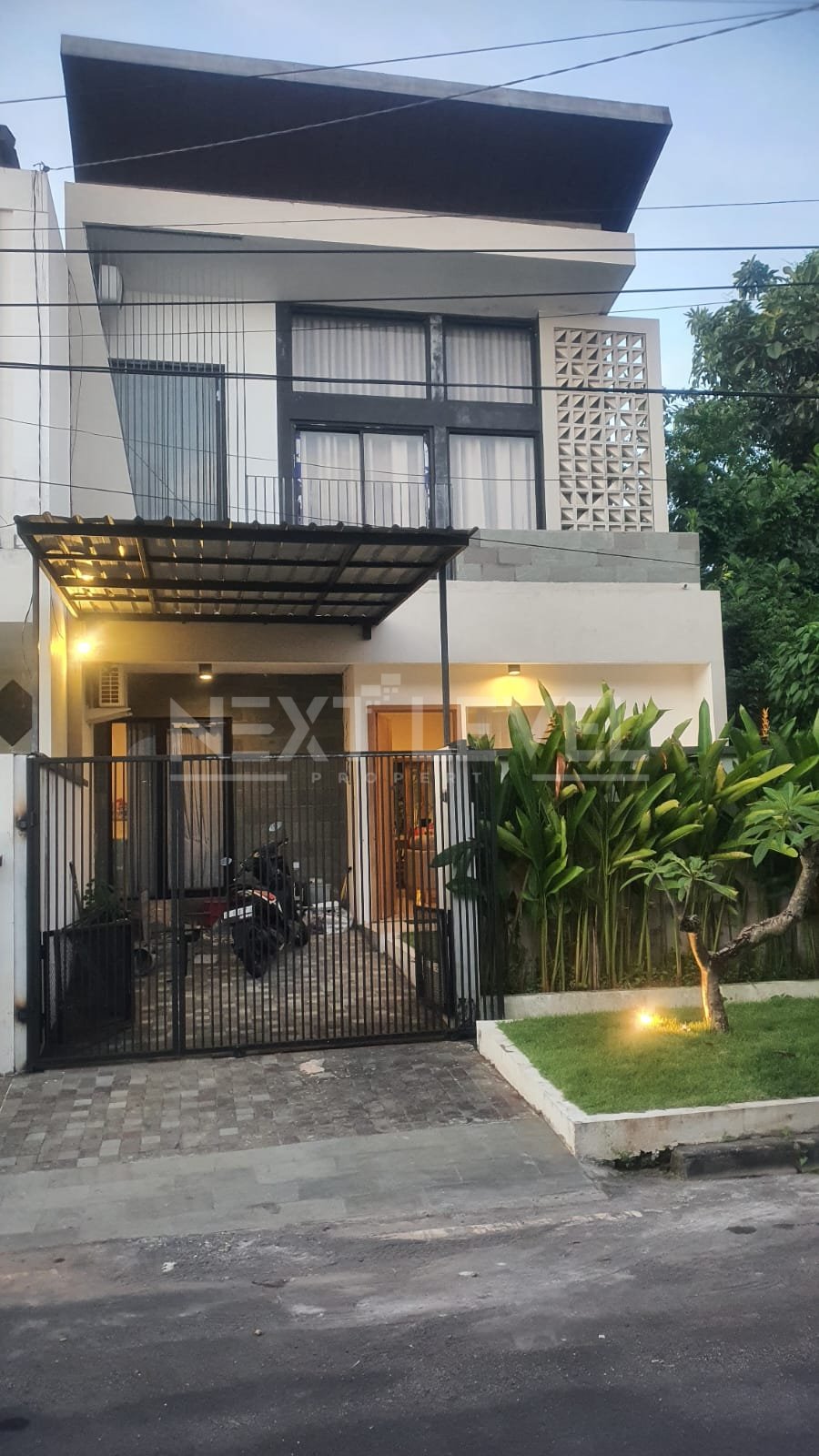 House for sale lokasi elite taman mumbul dkt plagoo, tol, dll. bersih tertata. nyaman.