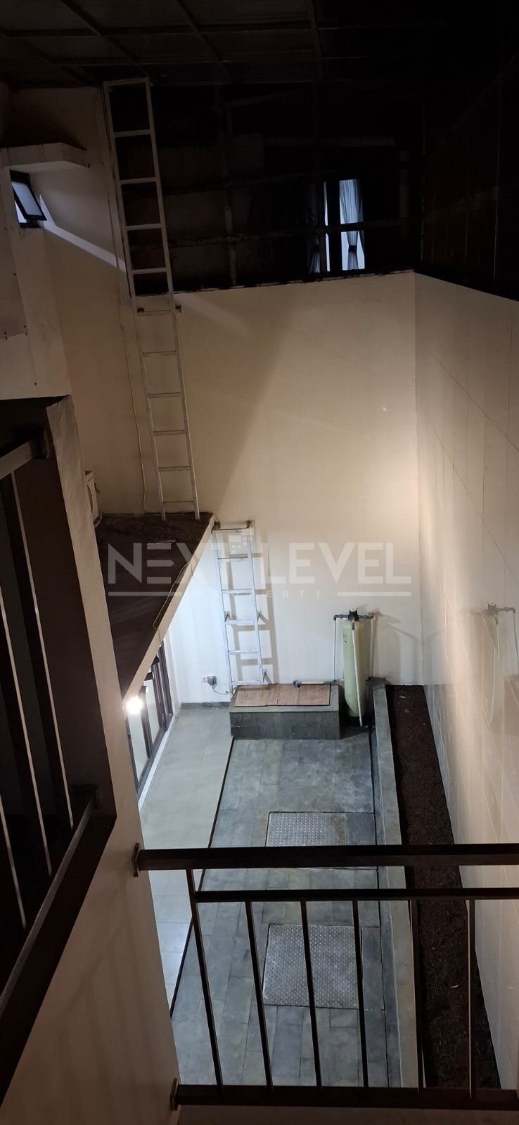 Disewakan rumah lokasi di komplek asia tropis, harapan indah, bekasibekasi