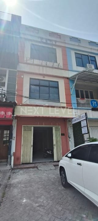 Dijual ruko di simpang Darmo permai selatan 3 lantai surabaya