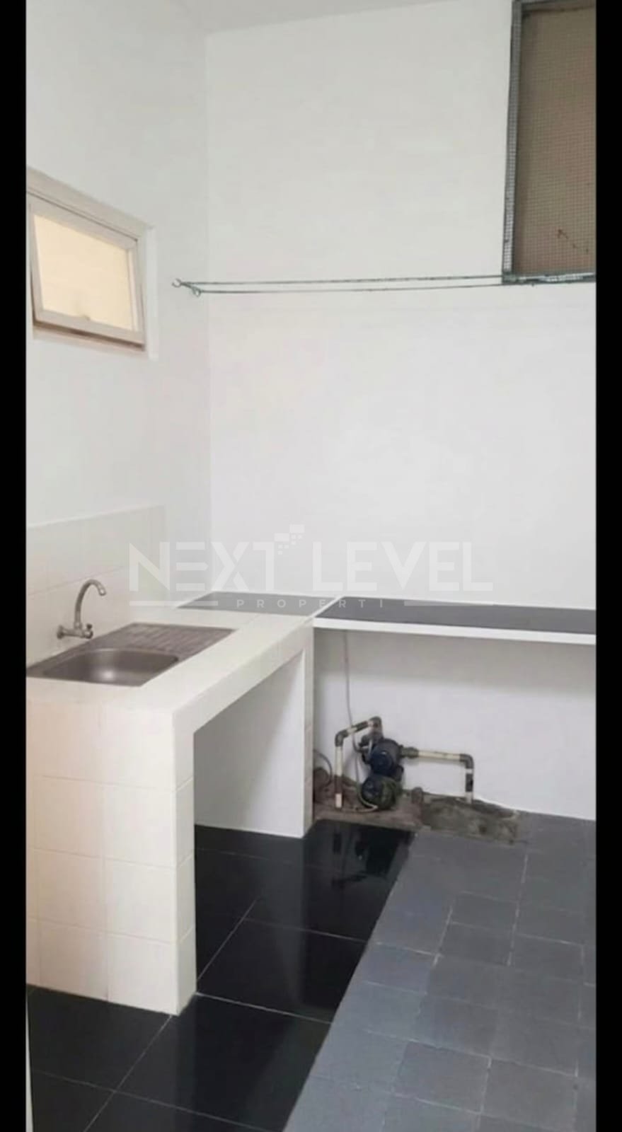 Dijual rumah di greenlake Wonorejo Surabaya timur 