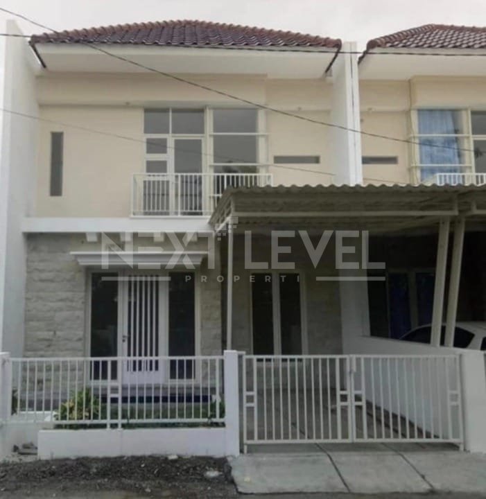 Dijual rumah di greenlake Wonorejo Surabaya timur 