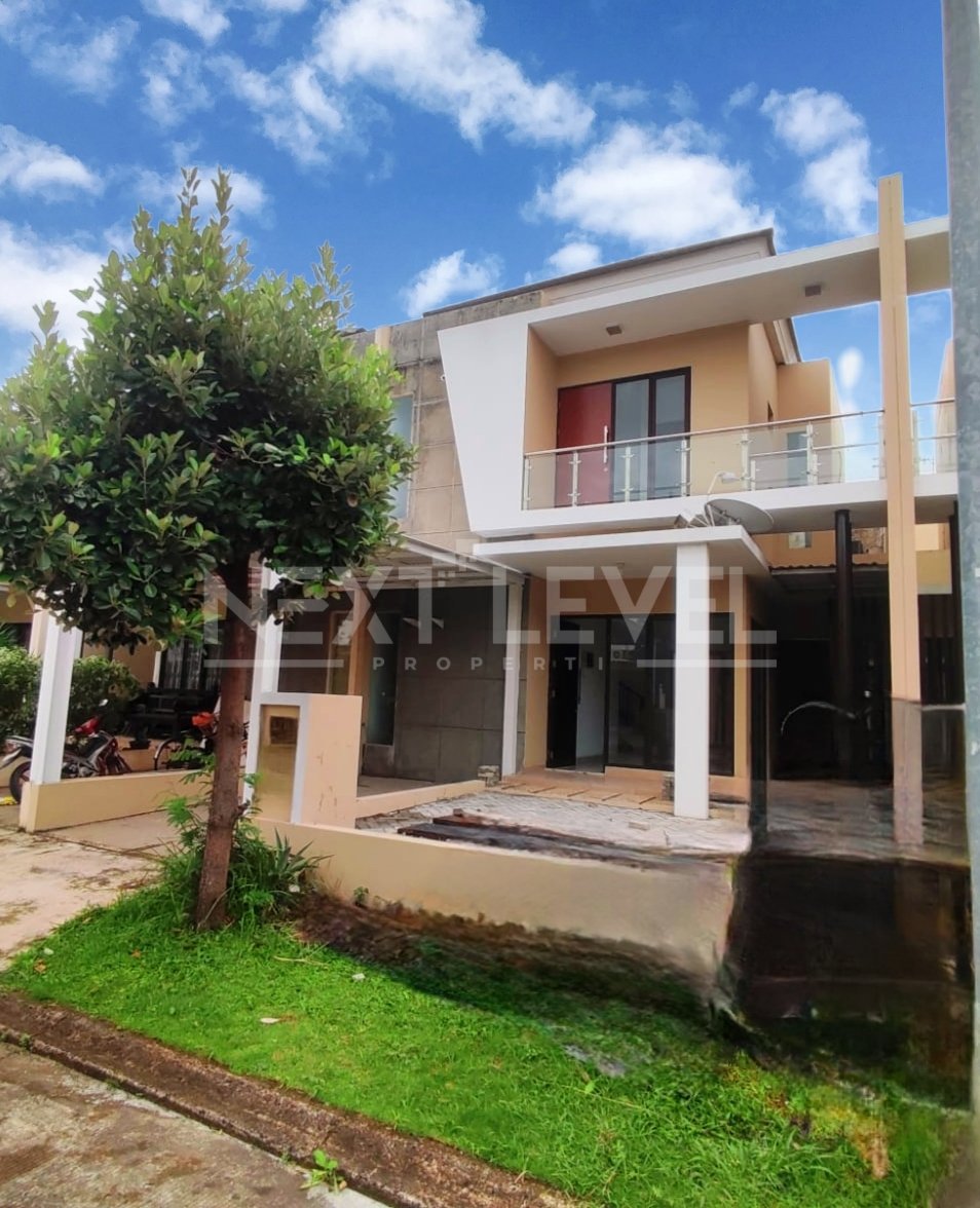 Rumah mewah 2 lantai club house ada kolam renang di Arana HI 2 dekat Sumarecon Crown 