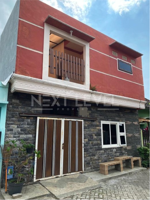 Rumah 2 Lantai Siap Huni di Teluk Grajakan. Dekat Terminal, Bandara, Stasiun, Kampus UB, Polinema, RS UB, Persada Hospital, Plaza Araya. MLG00059