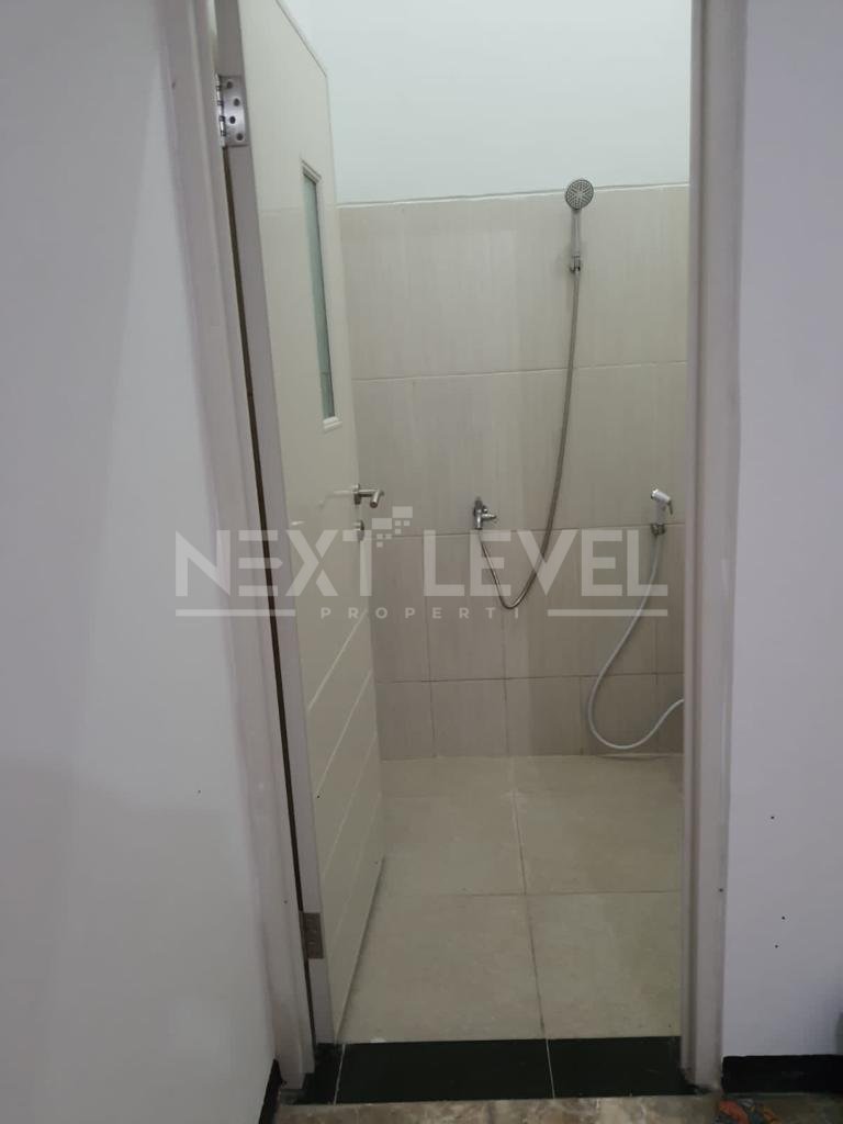 Dijual rumah lokasi strategis di kebonsari elveka 