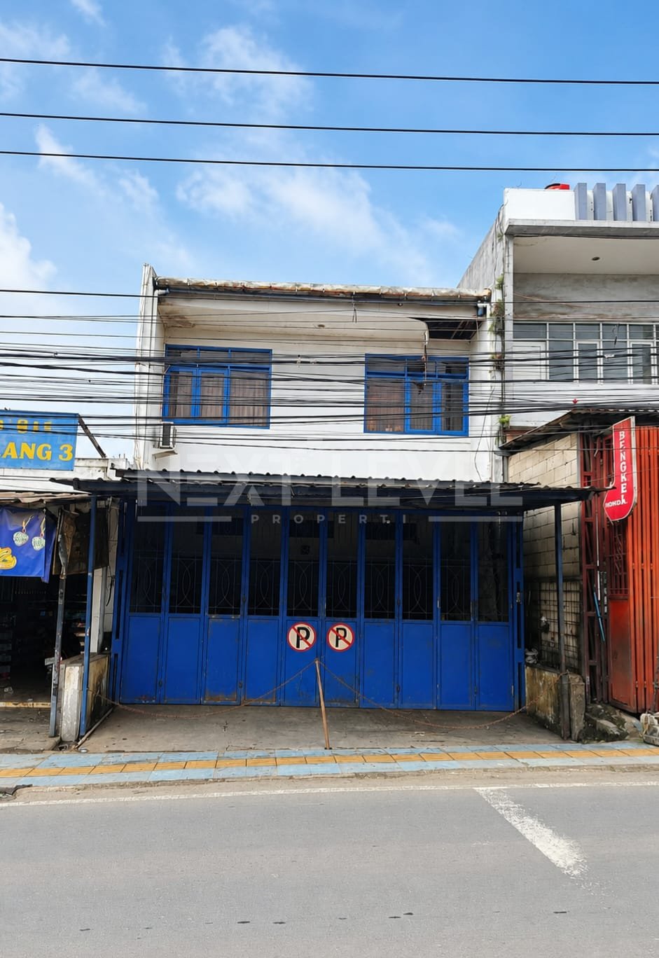 Ruko SHM Strategis 100 Meter dari Stasiun Whoosh Padalarang | LT 140 m² LB 200 m² | Parkir luas