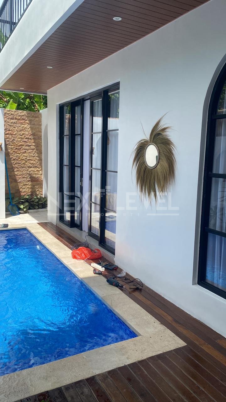 Dijual Villa  Lokasi di padonan, dekat dengan pantai canggu 13 menit menuju pantai berawa dan beach club ternama di berawa