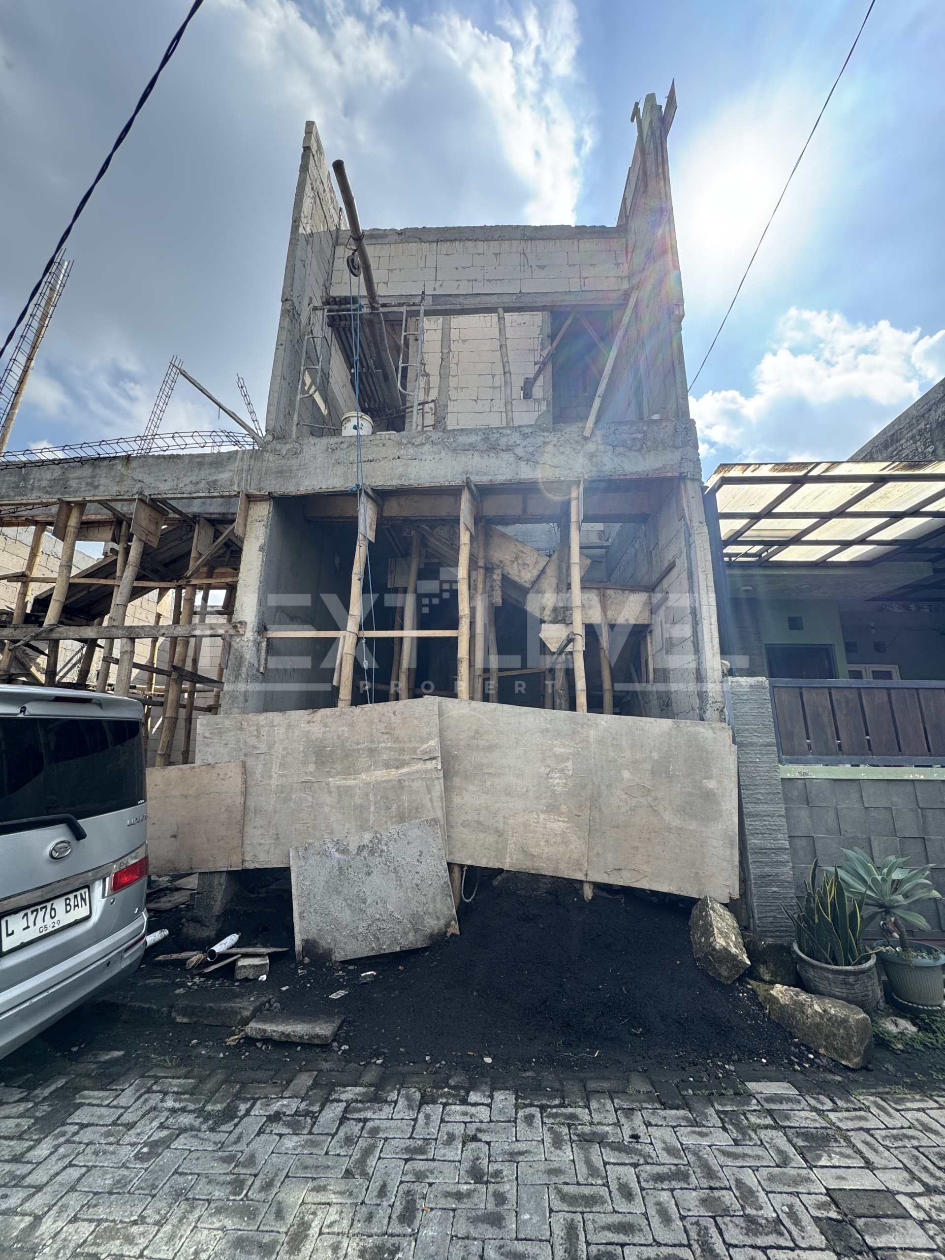 Dijual Rumah Kos Minimalis Progres Bangun di Wiyung