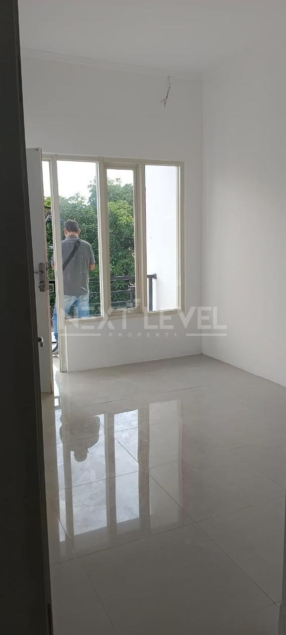 Dijual Rumah Baru Minimalis Siap Huni Rungkut Menanggal Harapan
