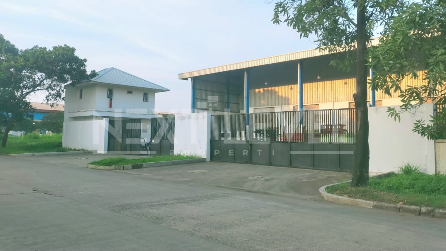 Dijual gudang siap pakai di kawasan Marunda Center