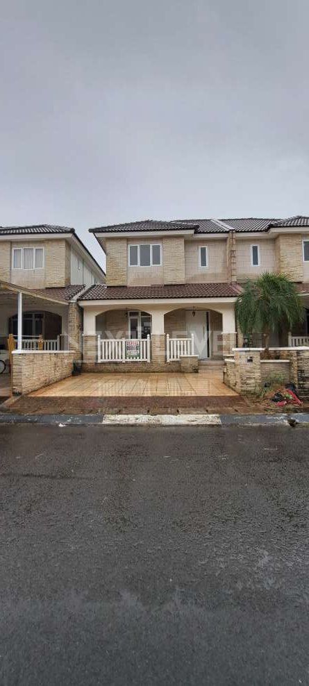 Dijual cepat rumah siap huni 2 lantai di Sakura Regency 3 Bekasi Timur