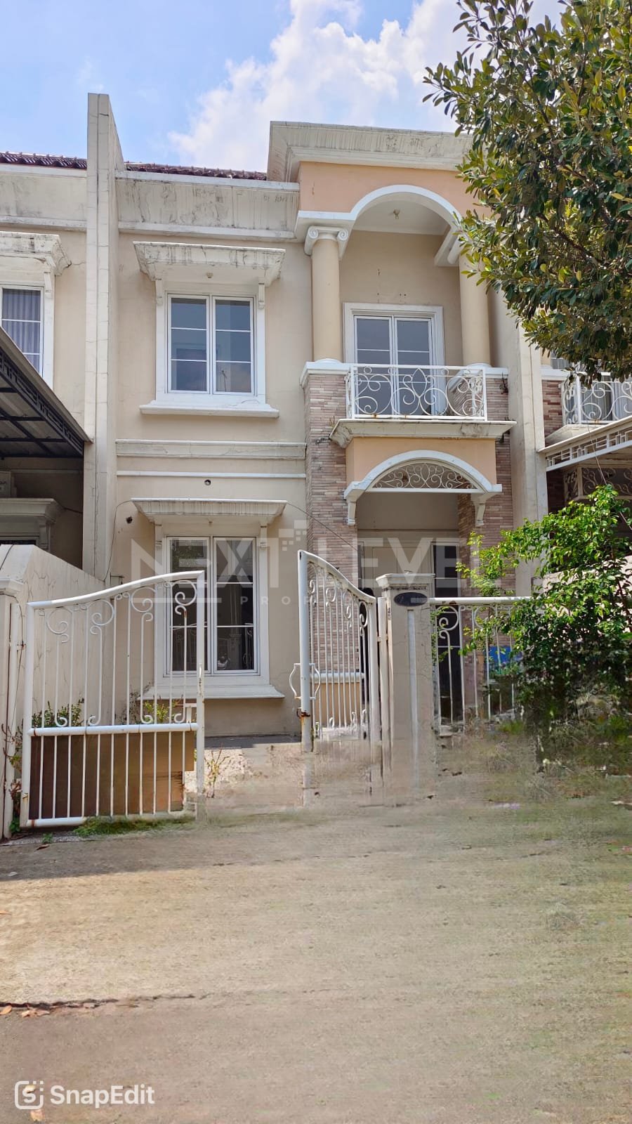 Rumah 2 Lantai Dalam Cluster Di Jakata Timur