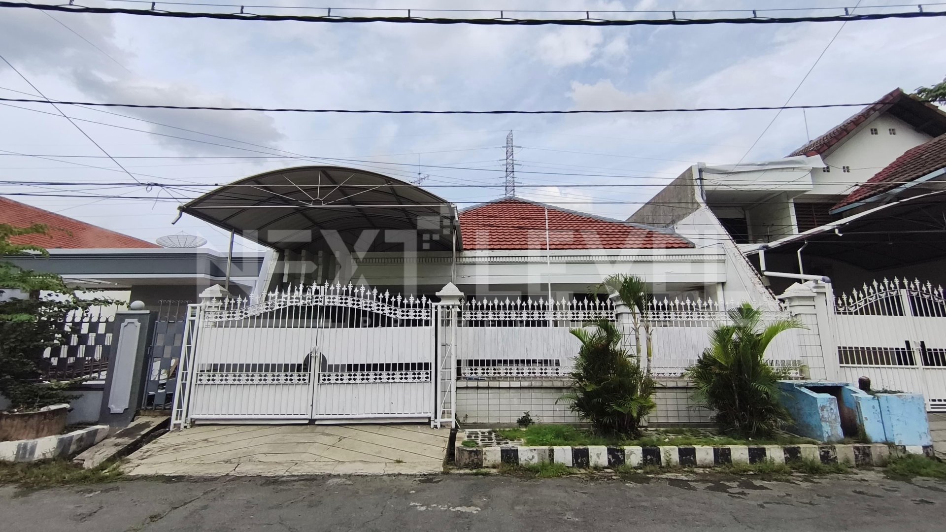 DIJUAL RUMAH DHARMAHUSADA INDAH MURAH HITUNG TANAH