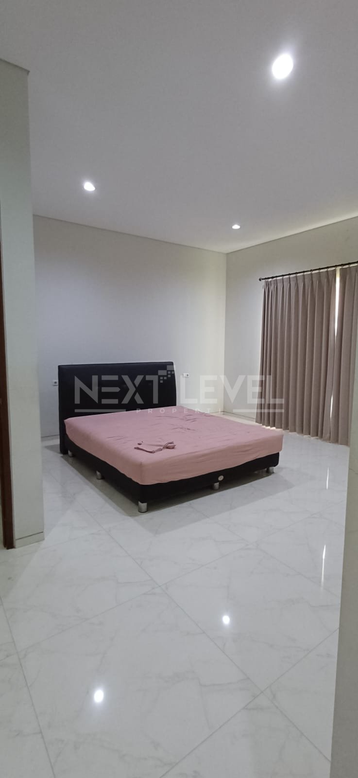 Rumah hook semi furnished siap huni di daerah darmo2an