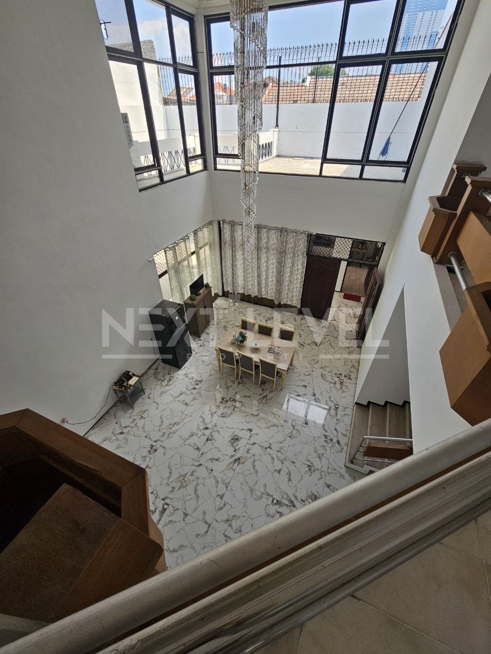 Dijual rumah bagus di dharmahusada siap huni lokasi strategis di Surabaya timur