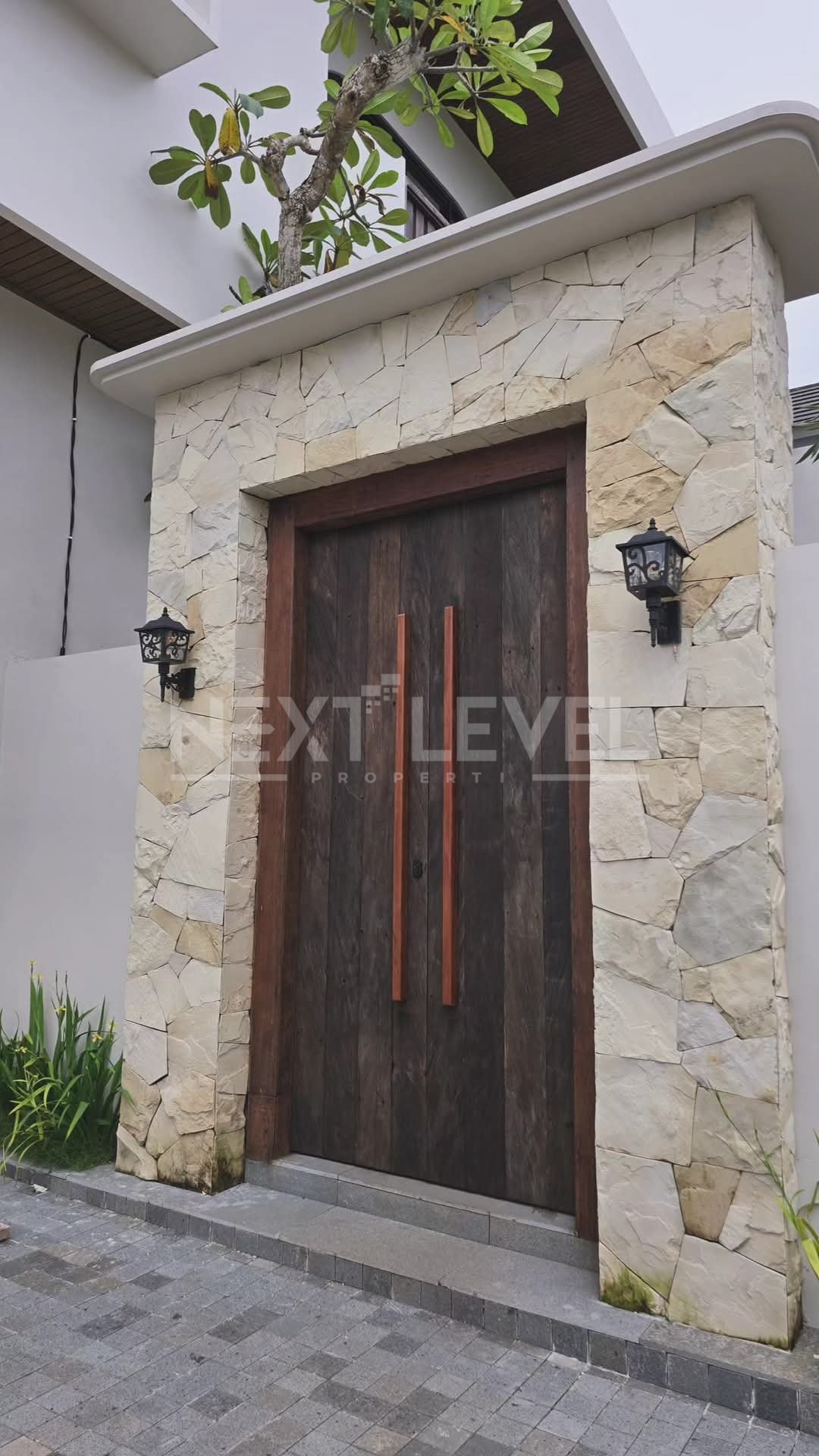 Disewakan Villa Baru daerah komplek villa munggu 