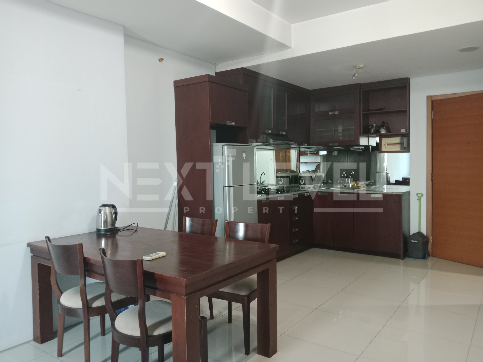 DISEWAKAN 2BR Condominium Full Furnish Clasic Minimalis