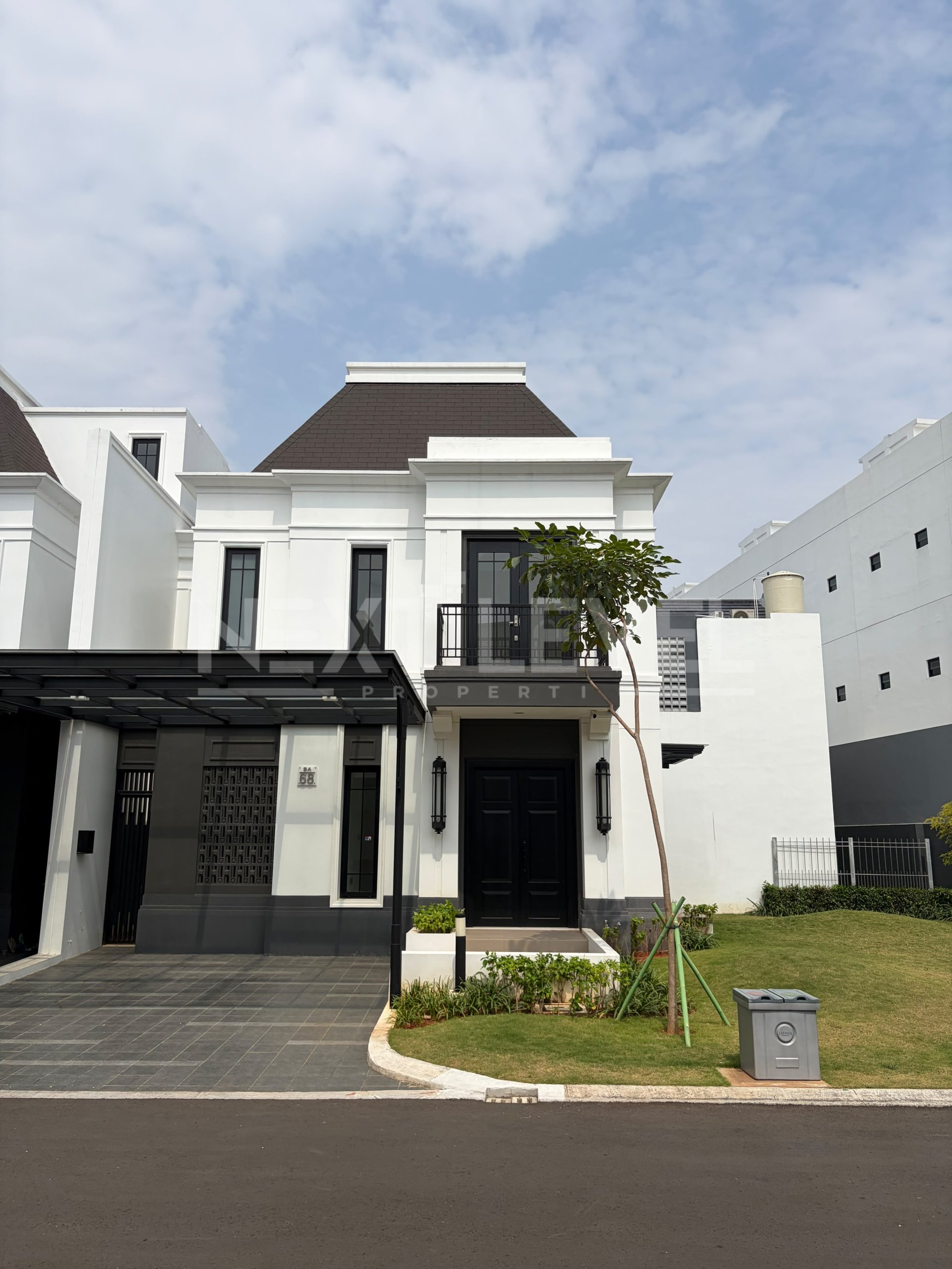 Rumah Elegan di Cluster Jasmia  (Summarecon Crown Gading)