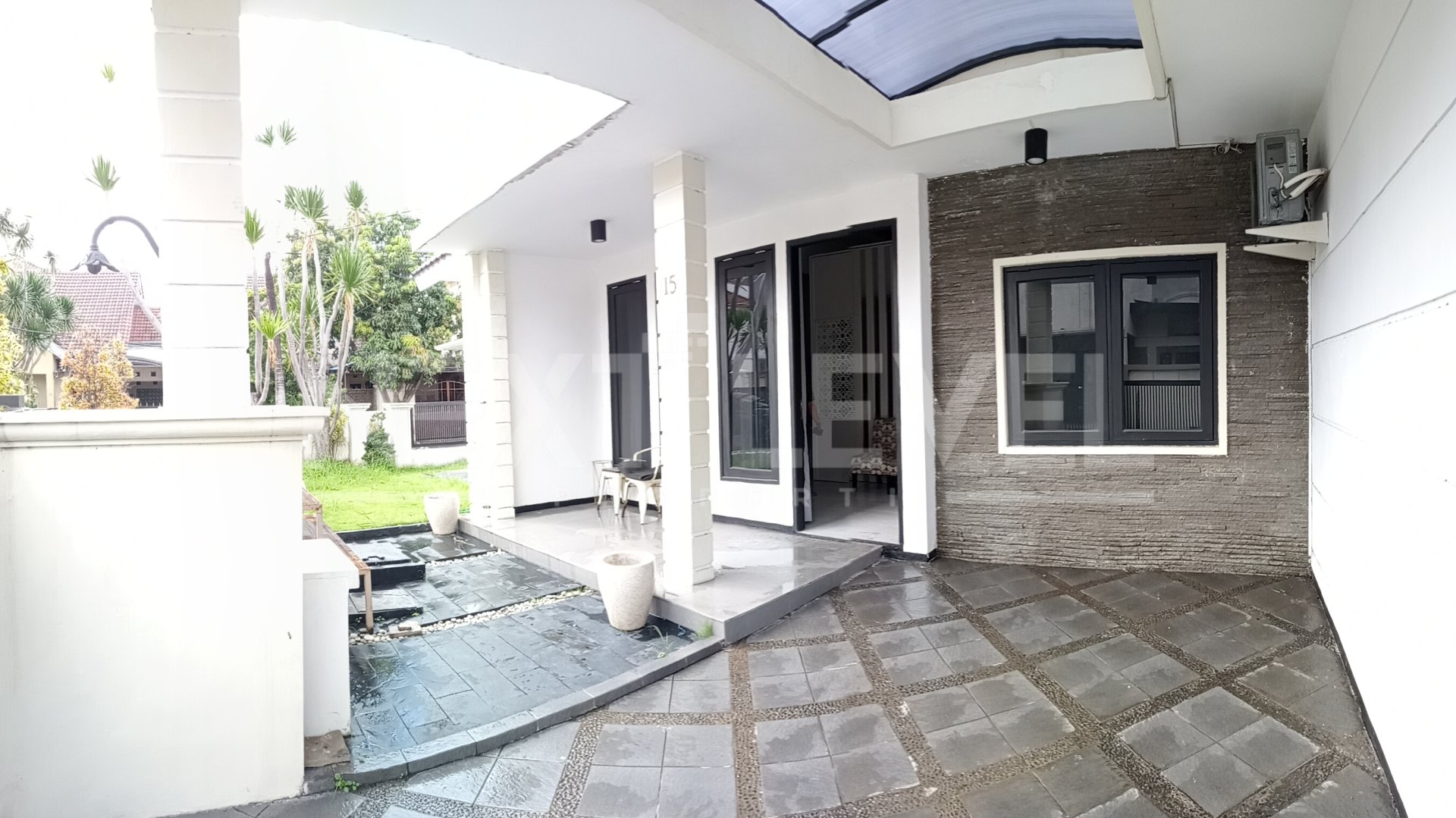 Disewakan *rumah 2 Lt. ( Furnish )* siap huni di cluster @ Deltasari Baru. Waru-kab. Sda