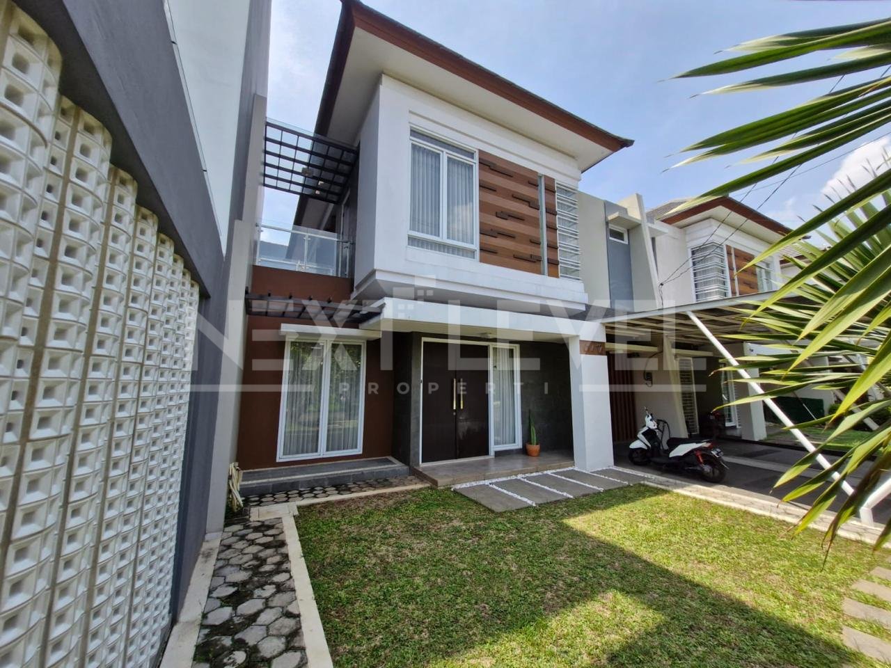 🏡 Rumah Mewah Modern Hook Feeling dengan Taman Luas di Pulogebang Kirana – Jakarta Timur | SHM