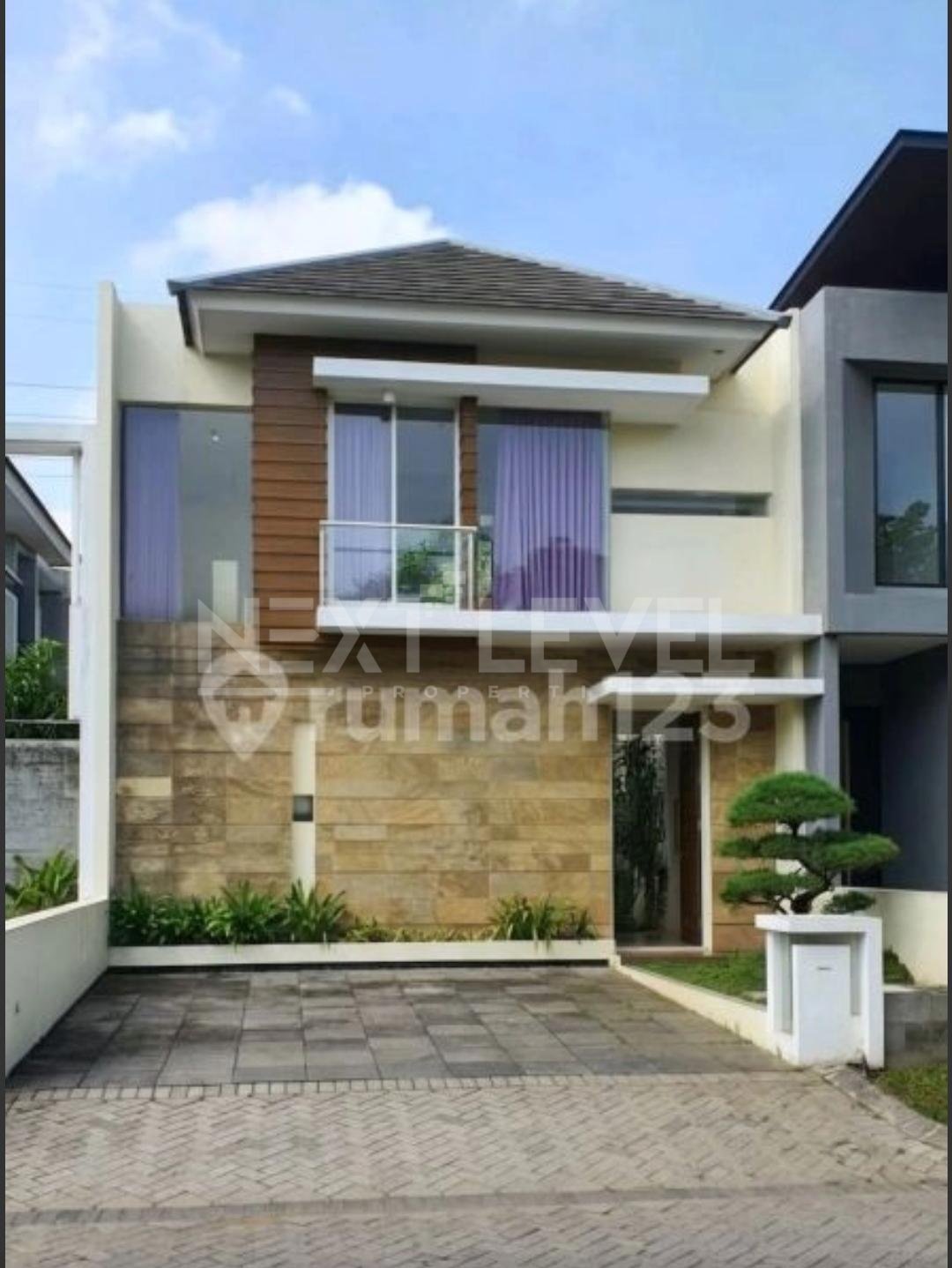 DIJUAL Rumah Tropical Minimalis Royal Residence Harewood