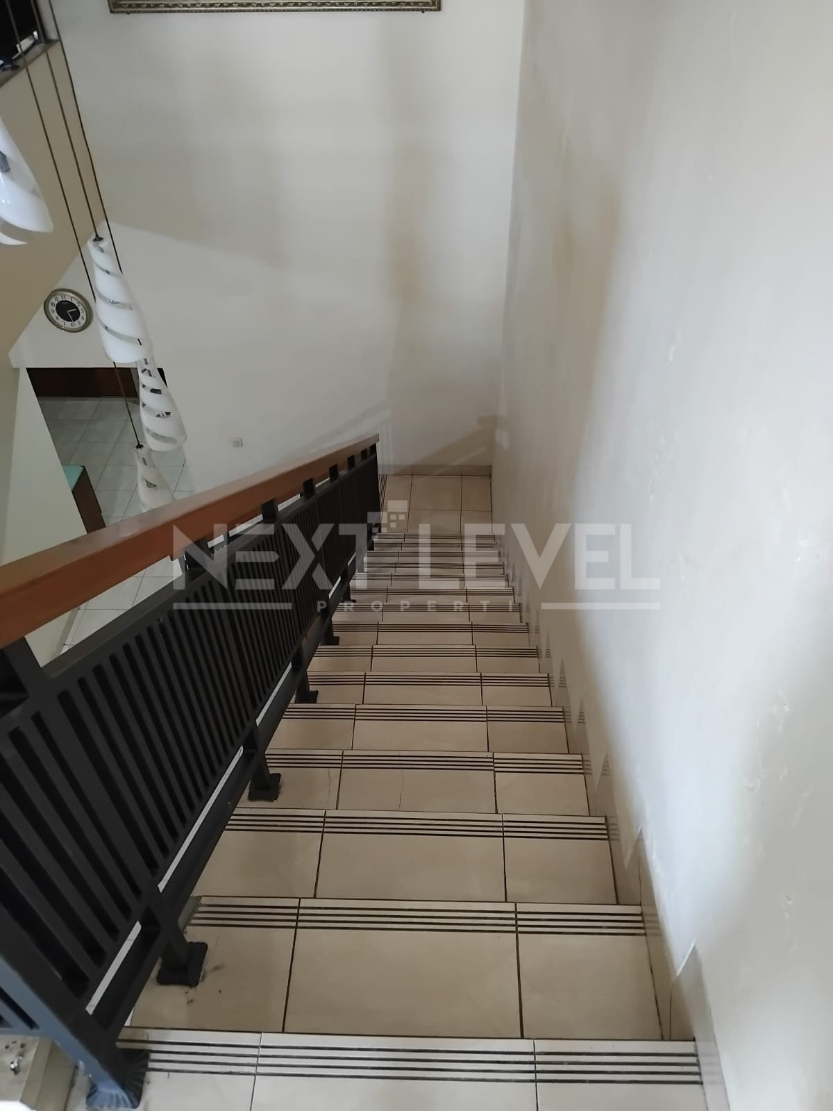 Dijual rumah jalan utama lokasi semper, jak ut
