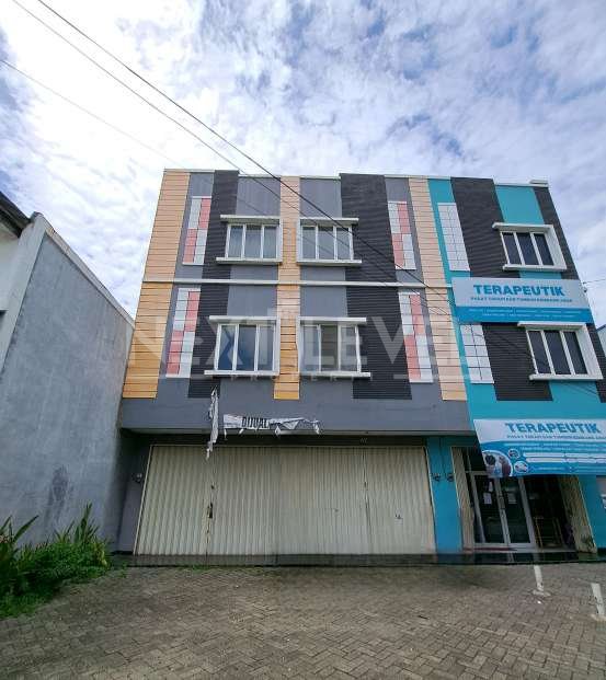 Jual cepat ruko 3LT siap huni bisa gandeng 2 di Raya Patriot Kalimalang