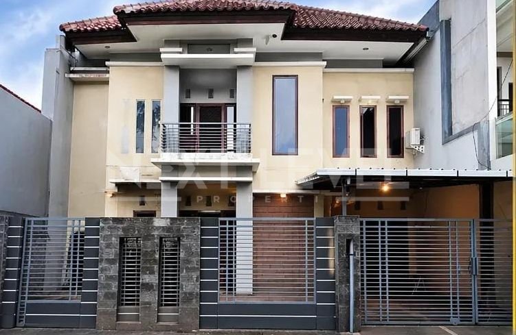Dijual Rumah Dian Istana Strategis Siap Huni