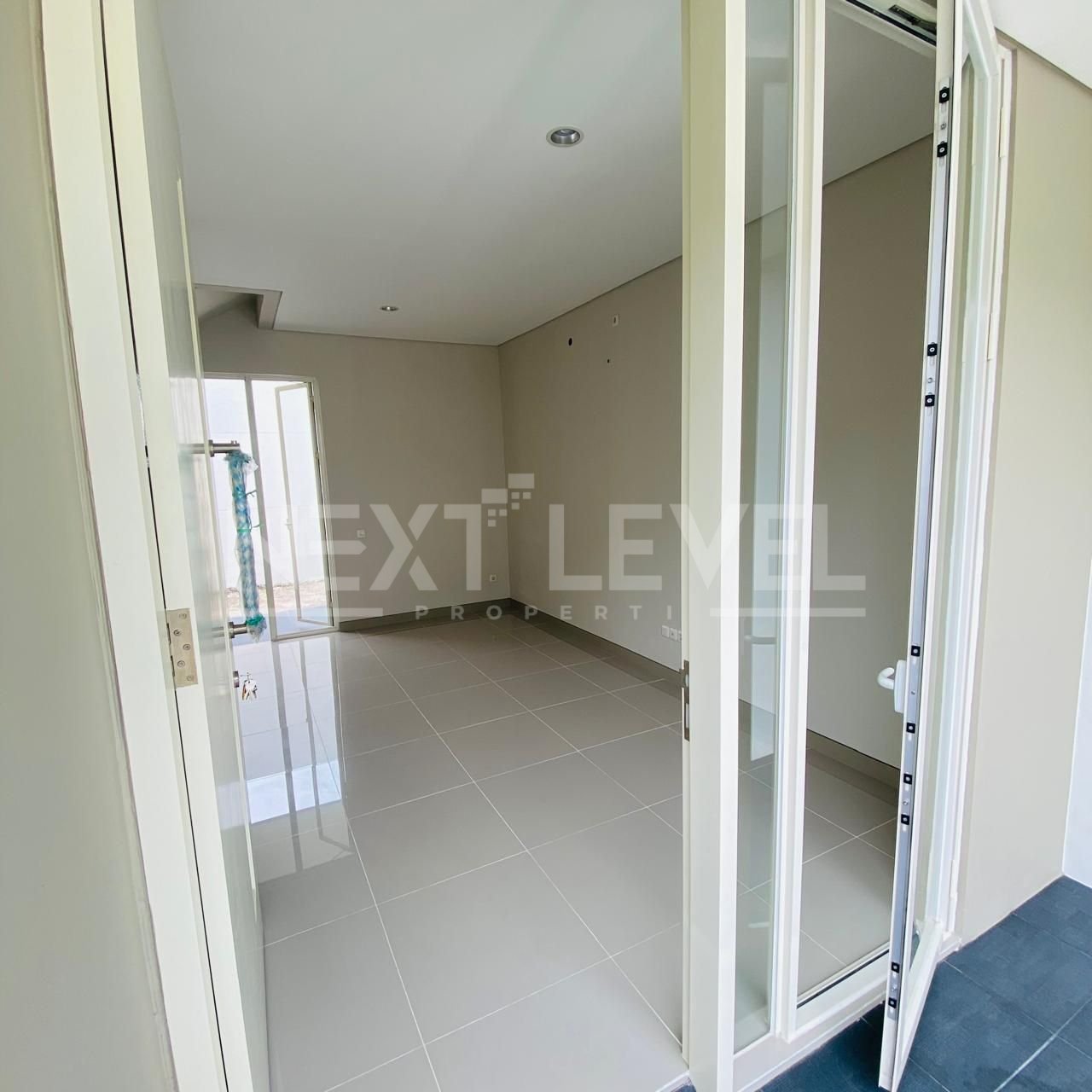 Dijual Rumah Citraland The Green Lake Calathea Minimalis Strategis Siap Huni